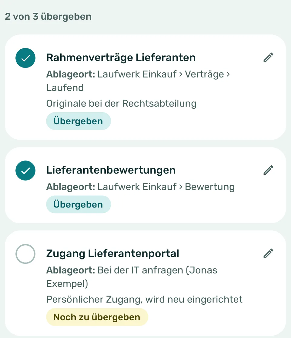 Liste der Unterlagen, 2 von 3 übergeben: Rahmenverträge Lieferanten und Lieferantenbewertungen mit Ablageort auf dem Laufwerk Einkauf und Status «Übergeben», Zugang Lieferantenportal mit Ablageort «Bei der IT anfragen (Jonas Exempel)» und Status «Noch zu übergeben».